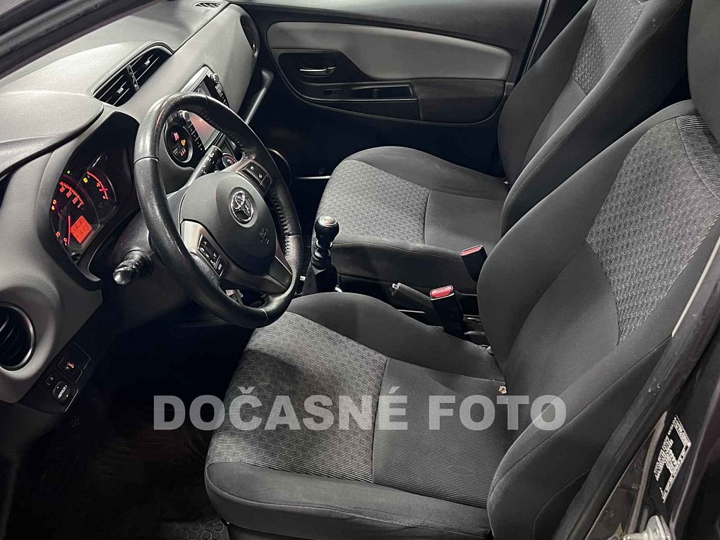Toyota Yaris 1.3 VVT- i 