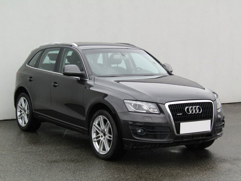 Audi Q5 2.0 TDi S-line Quattro
