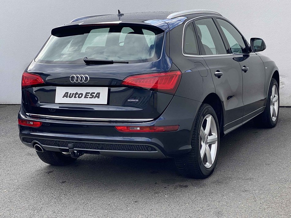 Audi Q5 2.0TDi S-line quattro