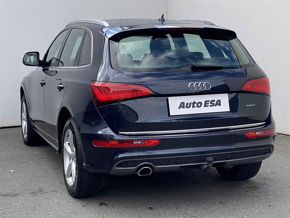 Audi Q5 2.0TDi S-line quattro