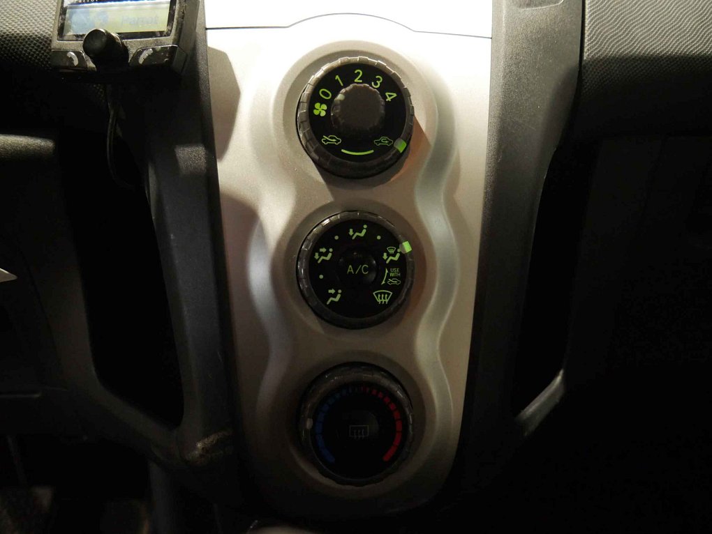 Toyota Yaris 1.0i 