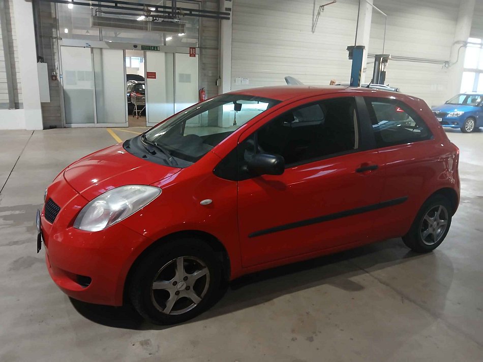 Toyota Yaris 1.0i 