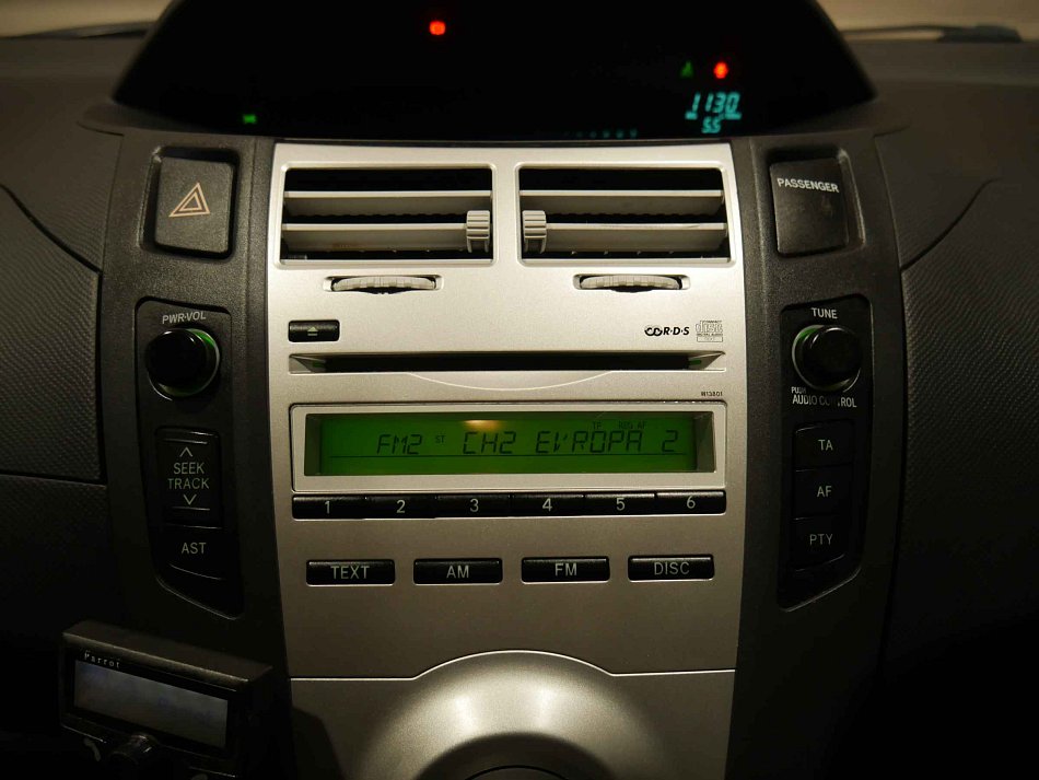 Toyota Yaris 1.0i 