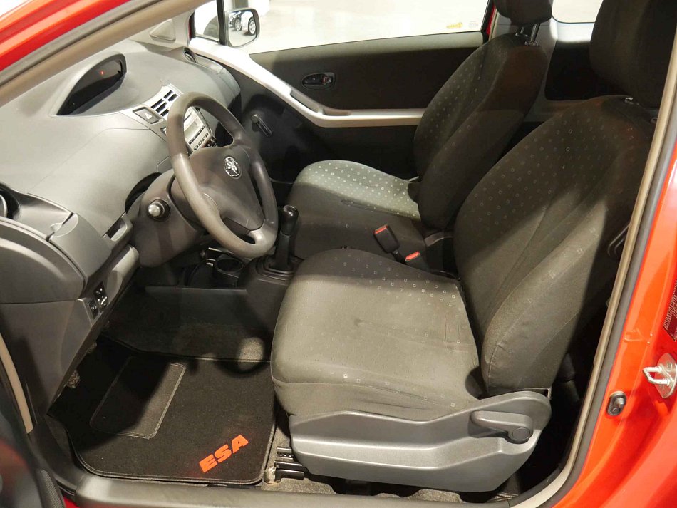 Toyota Yaris 1.0i 