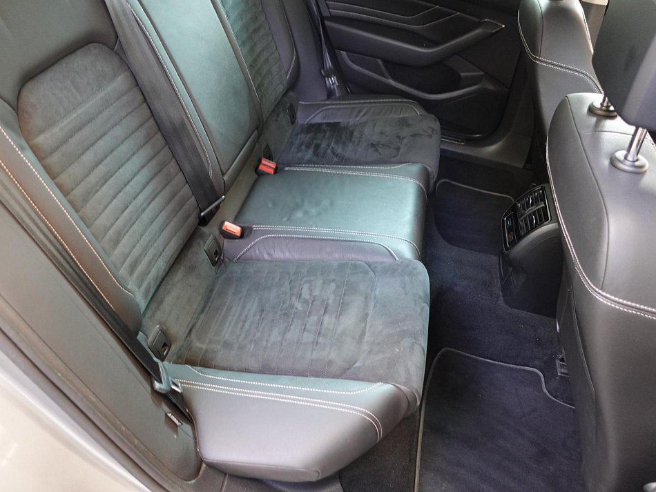 Volkswagen Passat 2.0TDi 