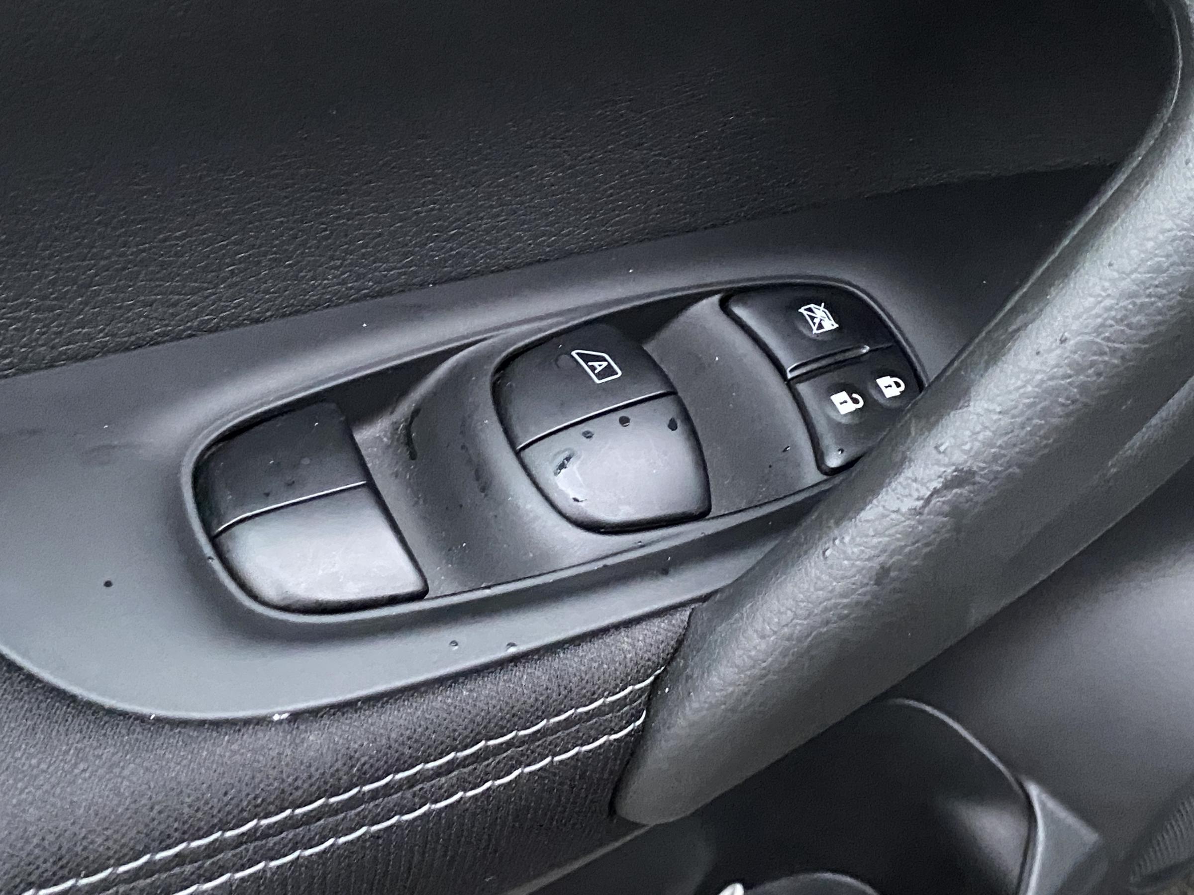 Nissan Qashqai, 2016 - pohled č. 11