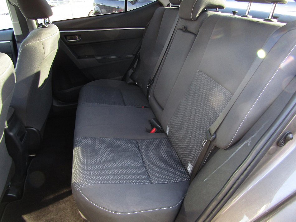 Toyota Corolla 1.6 VVTi 