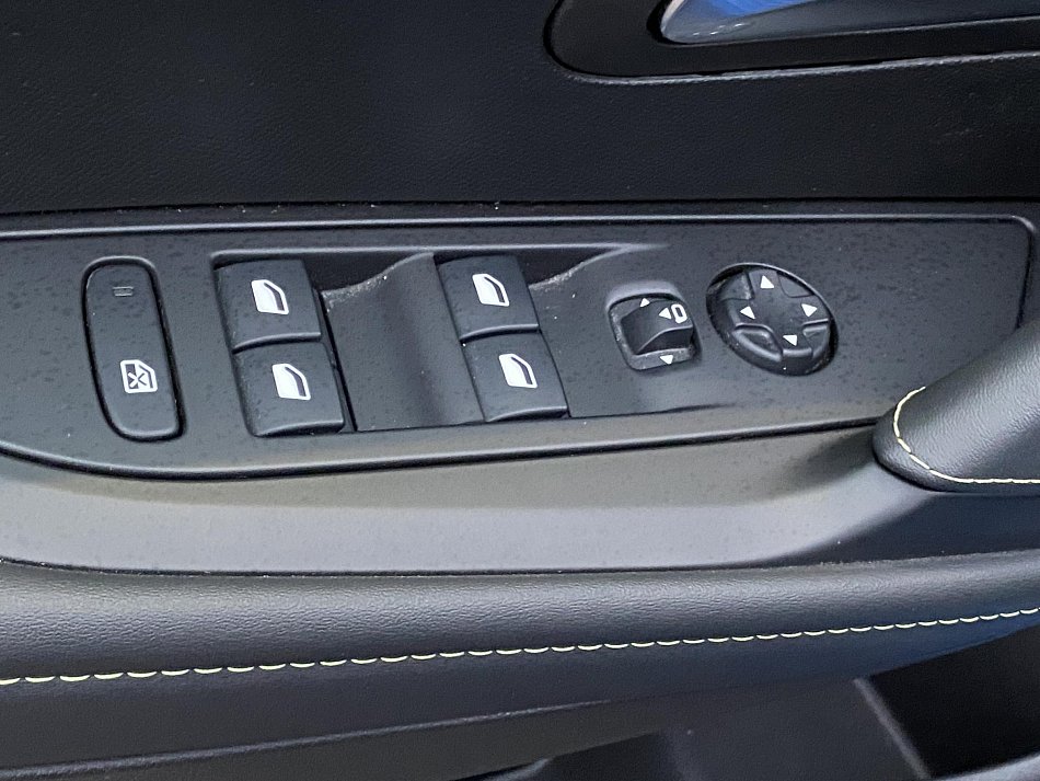 Peugeot 208 1.2 PT GT Line