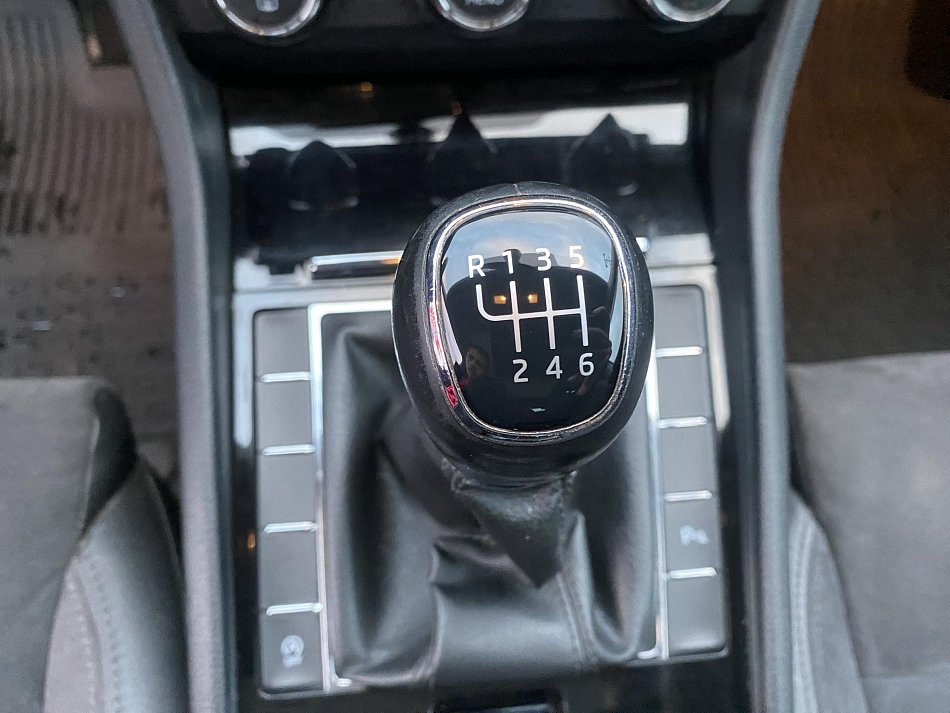 Škoda Superb III 2.0 TDi 