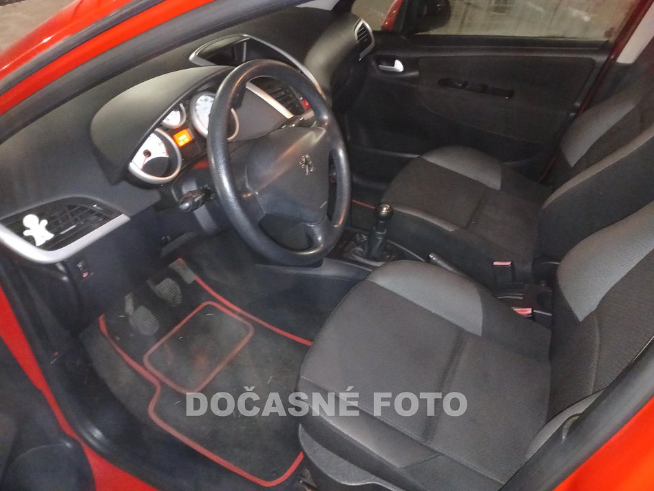 Peugeot 207 1.4 i 