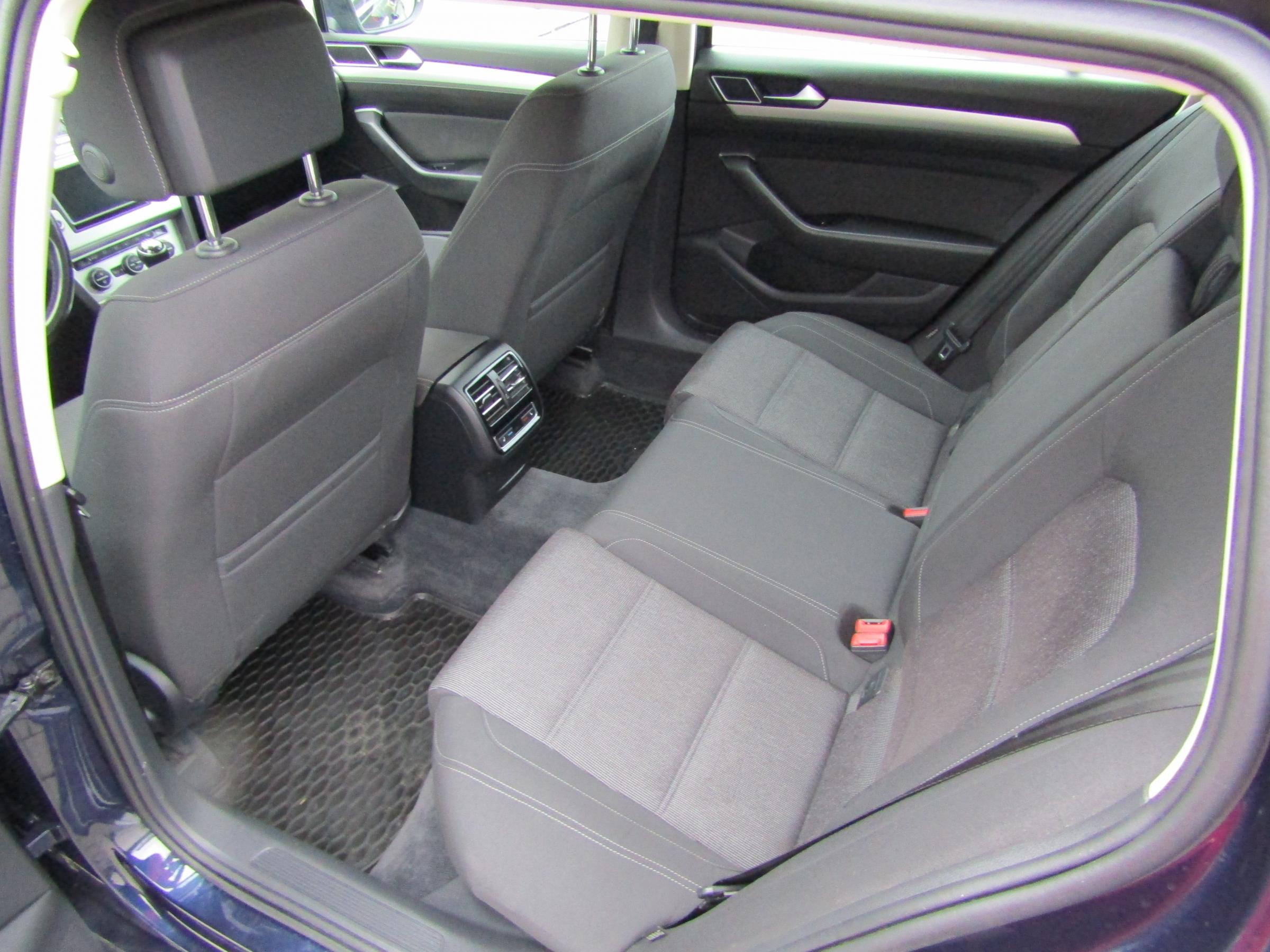 Volkswagen Passat, 2015 - pohled č. 10
