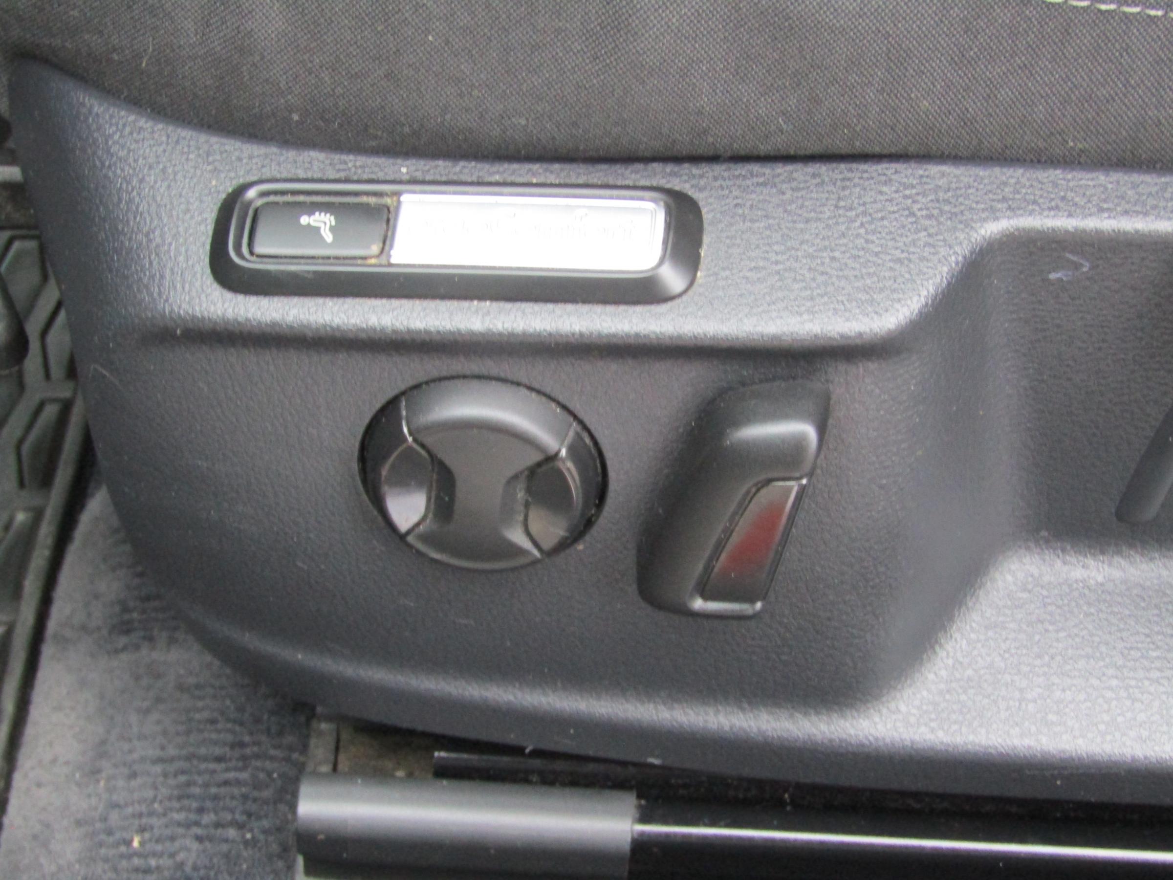 Volkswagen Passat, 2015 - pohled č. 18