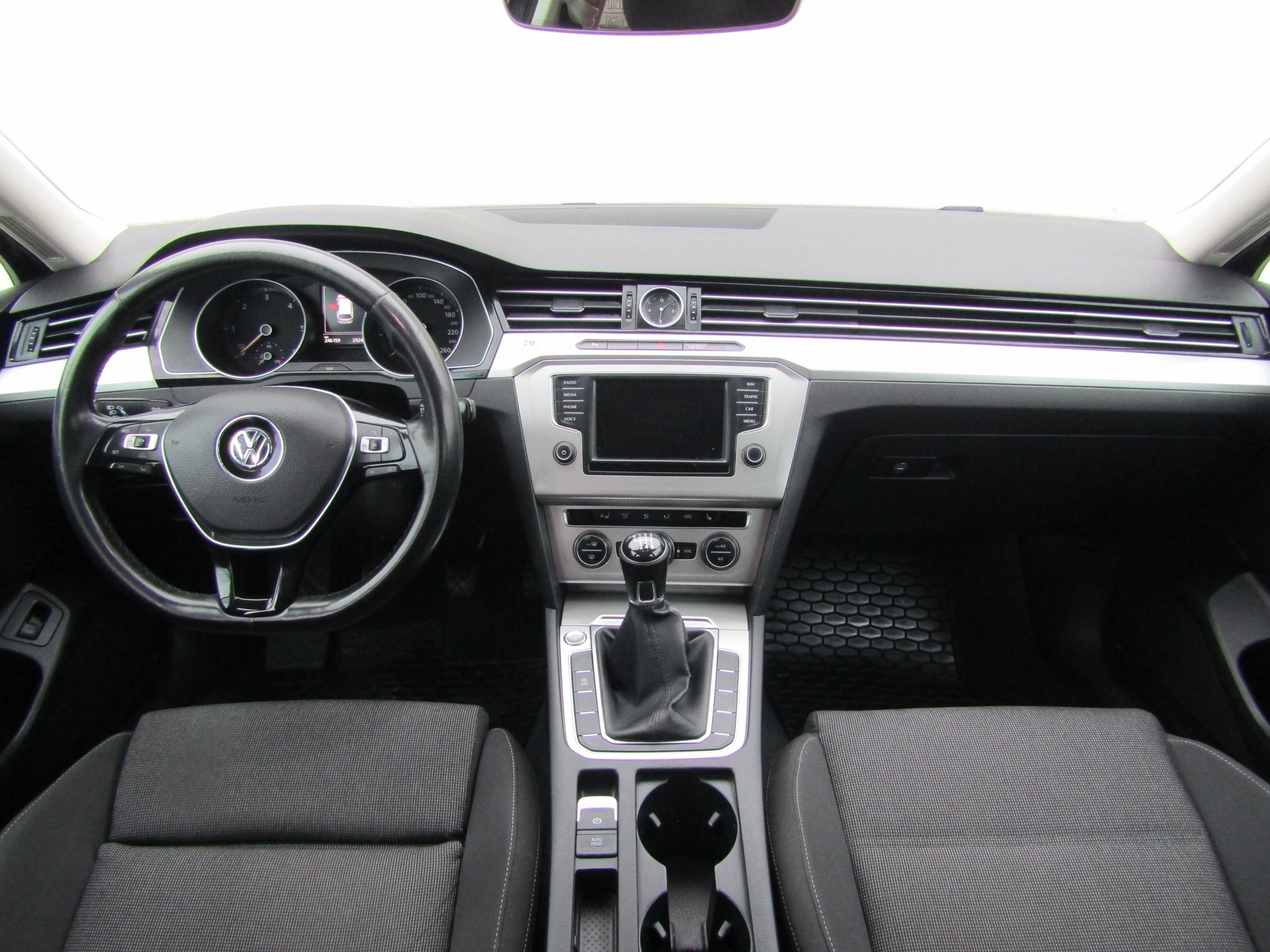 Volkswagen Passat, 2015 - pohled č. 8