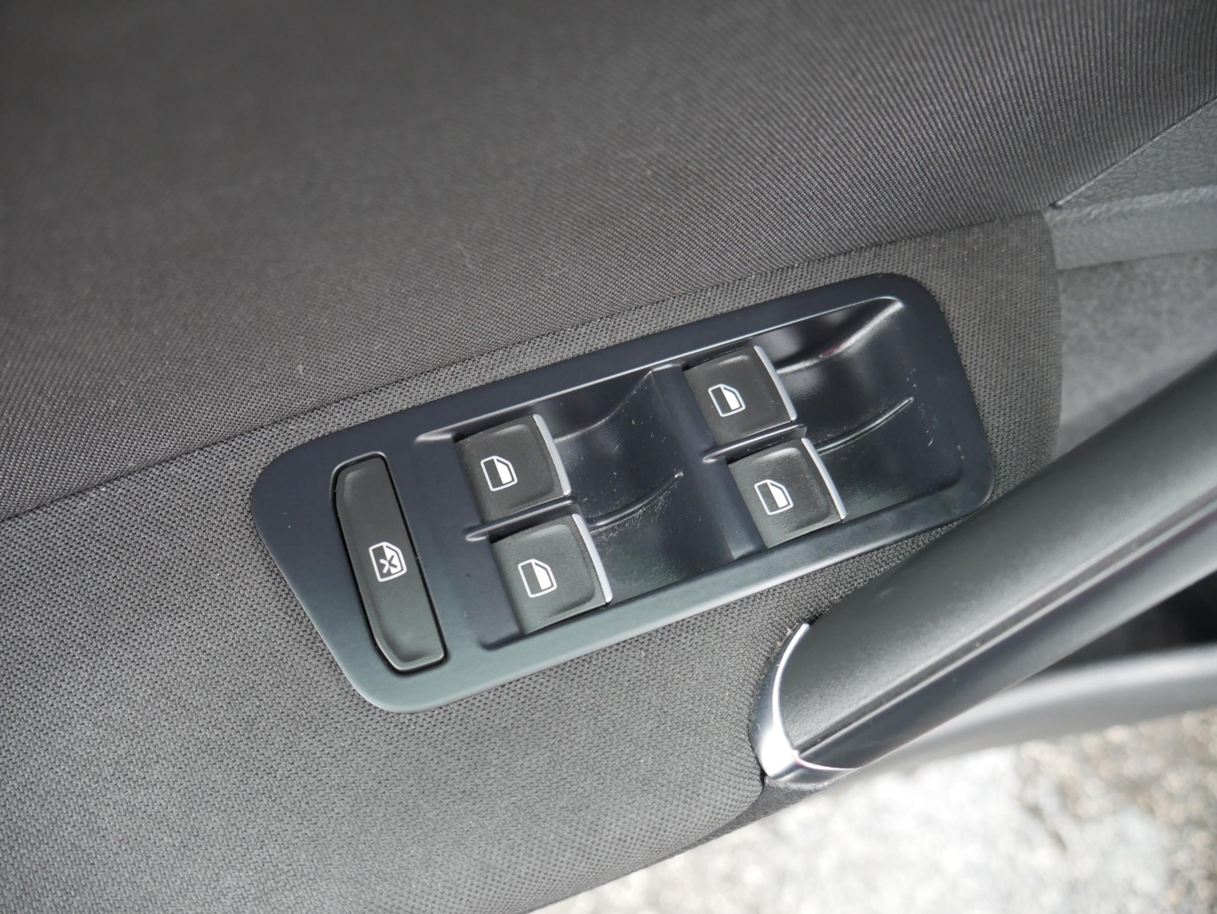 Volkswagen Golf, 2012 - pohled č. 15