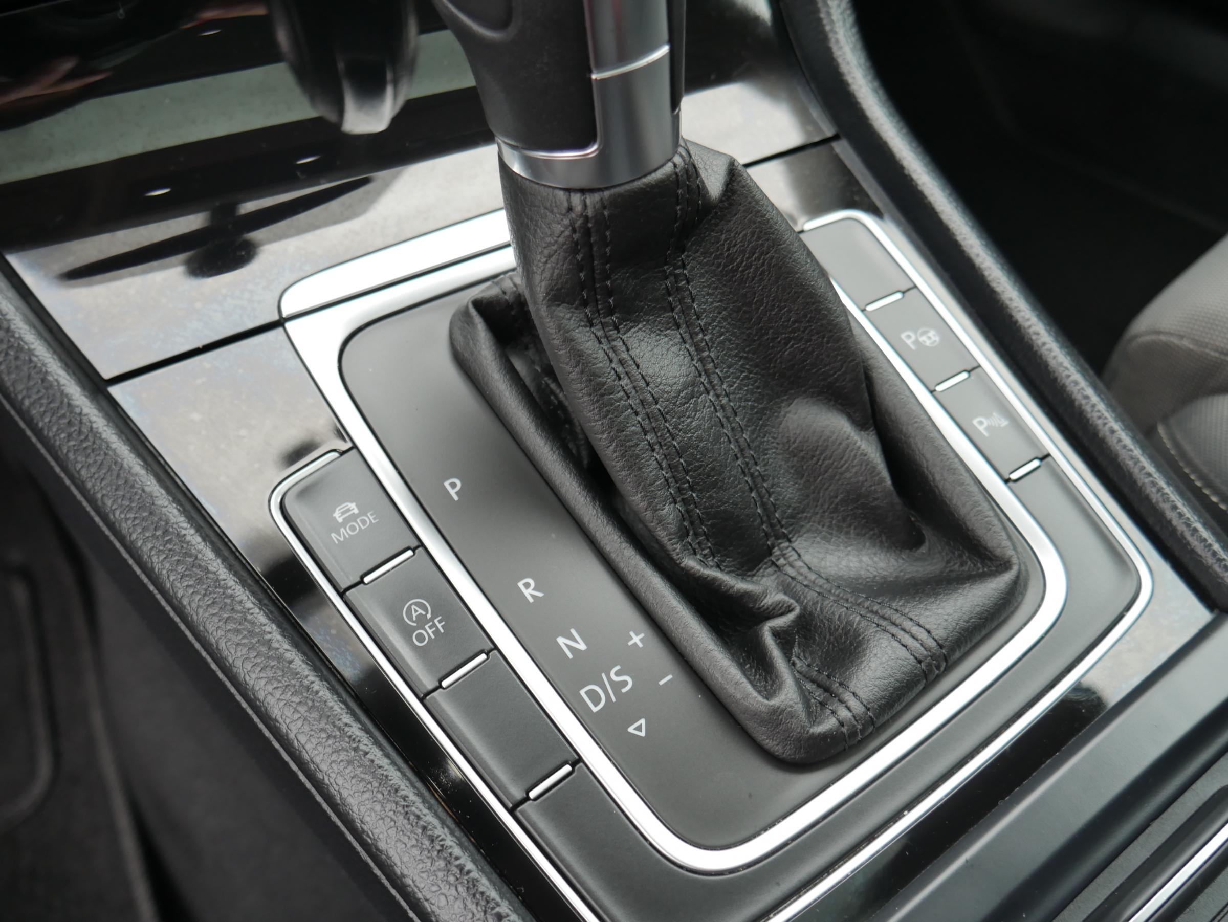 Volkswagen Golf, 2012 - pohled č. 20