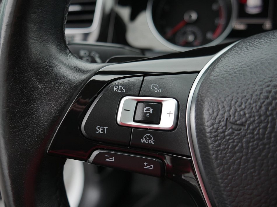 Volkswagen Golf 1.4 TSi 