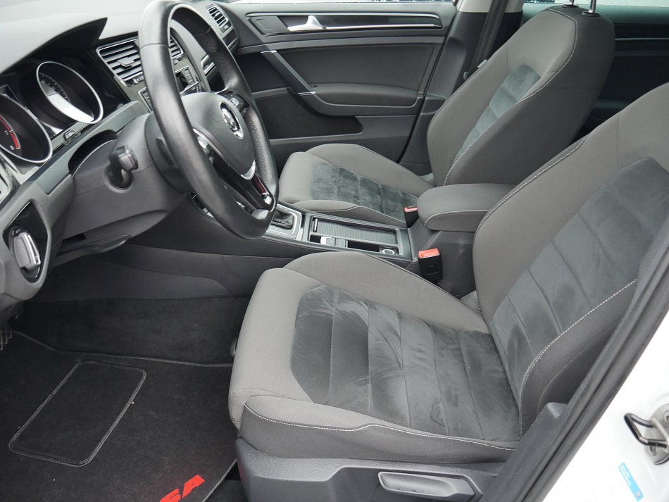 Volkswagen Golf 1.4 TSi 