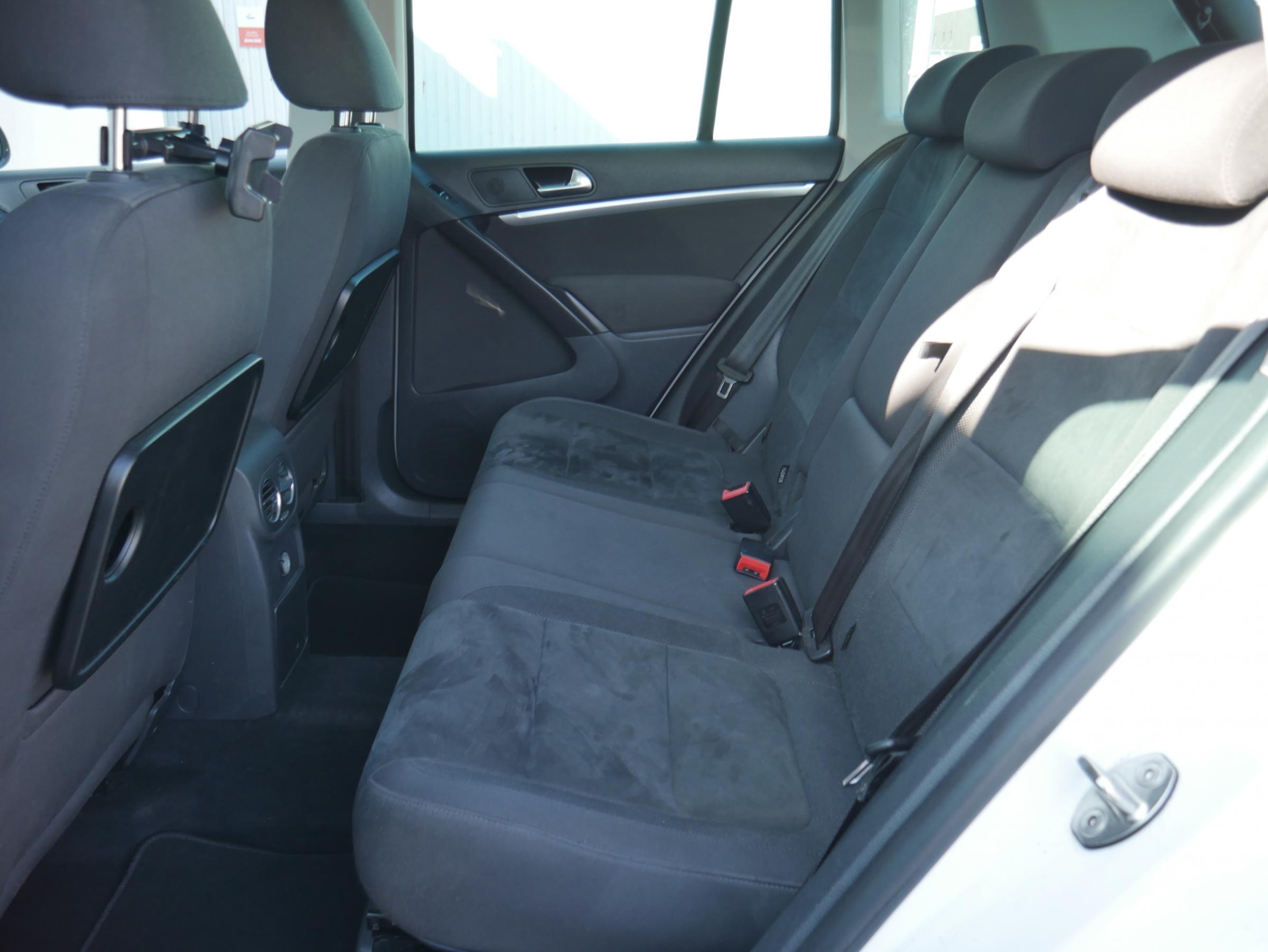Volkswagen Tiguan, 2012 - pohled č. 10