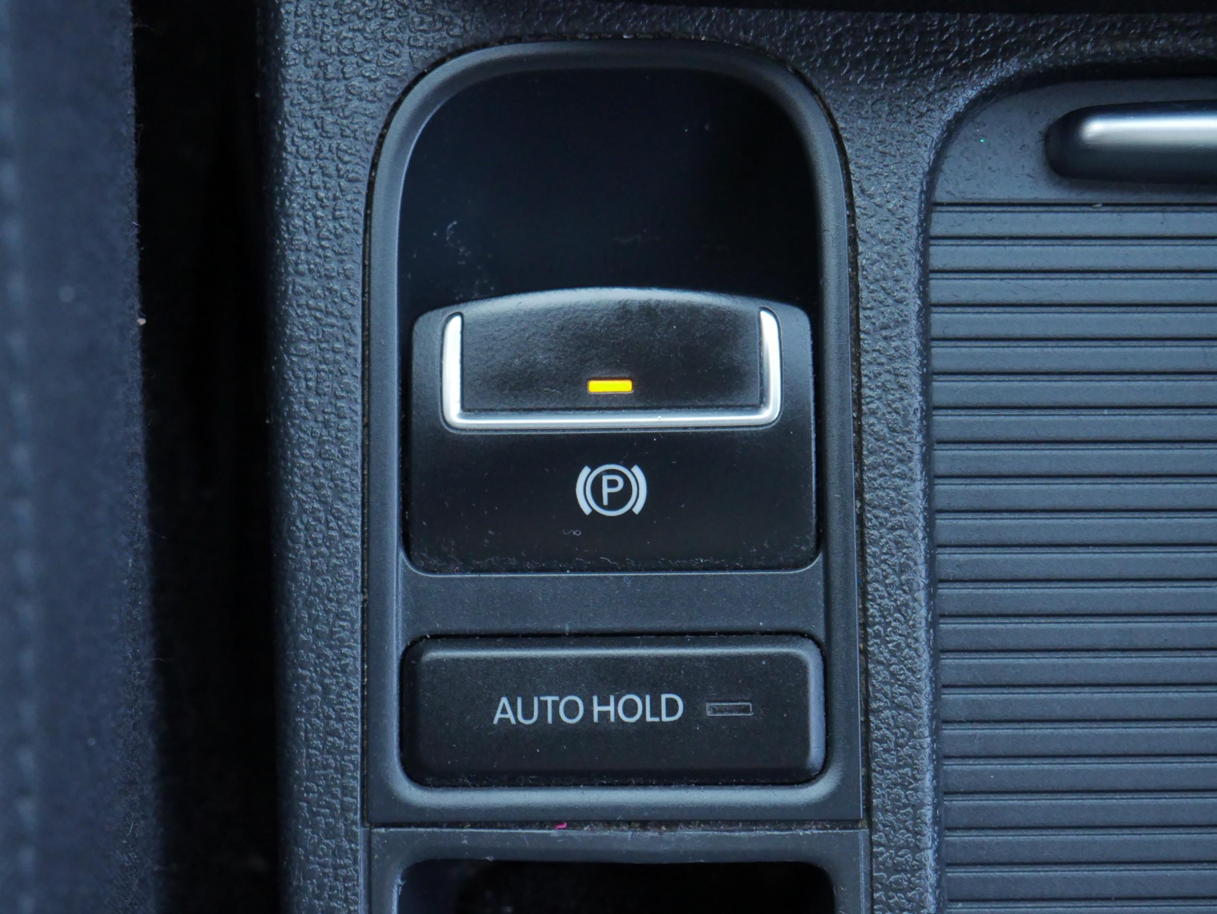 Volkswagen Tiguan, 2012 - pohled č. 15