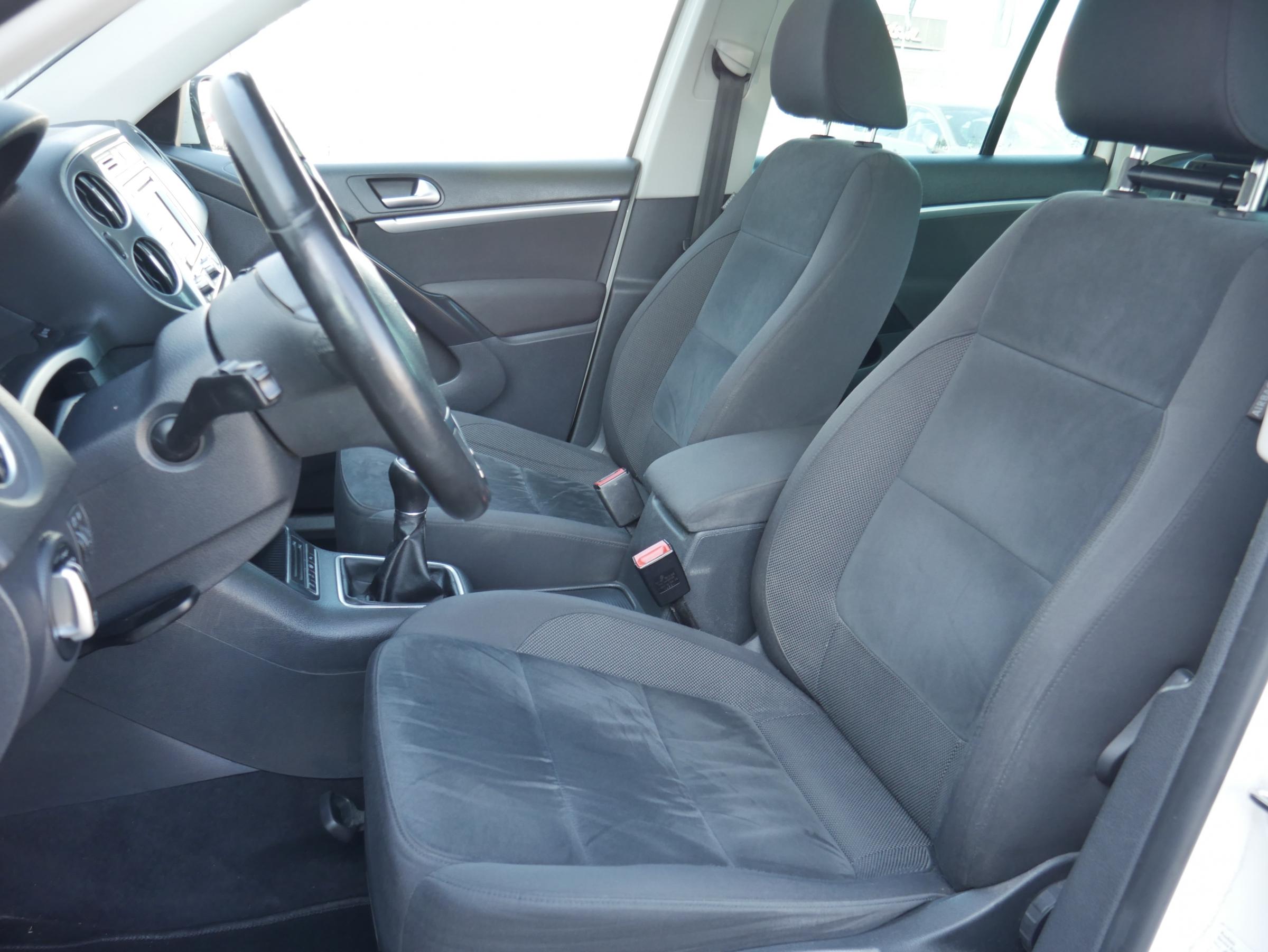 Volkswagen Tiguan, 2012 - pohled č. 9