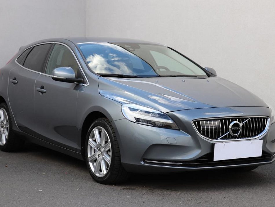 Volvo V40 2.0D 