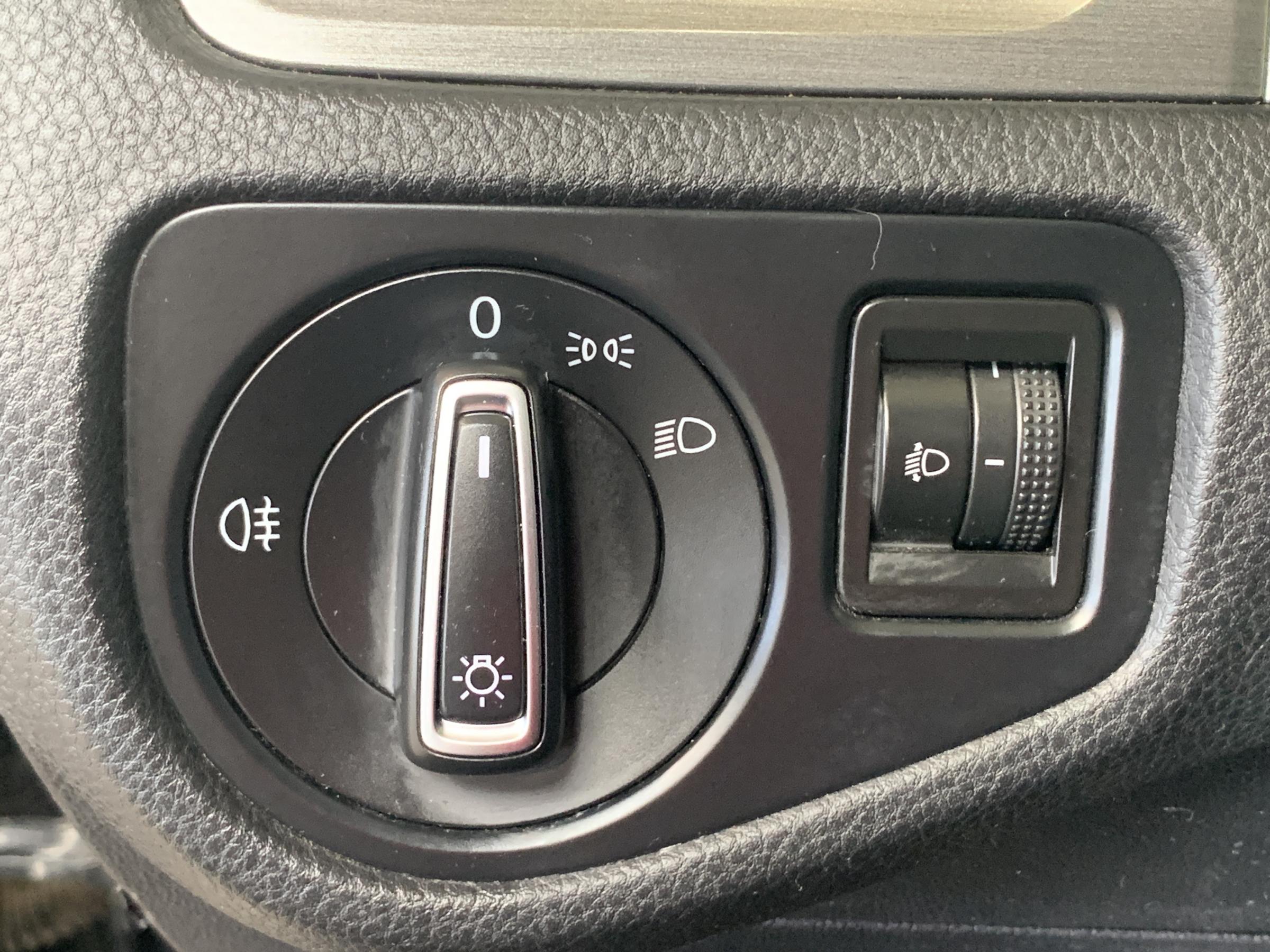 Volkswagen Golf, 2013 - pohled č. 18