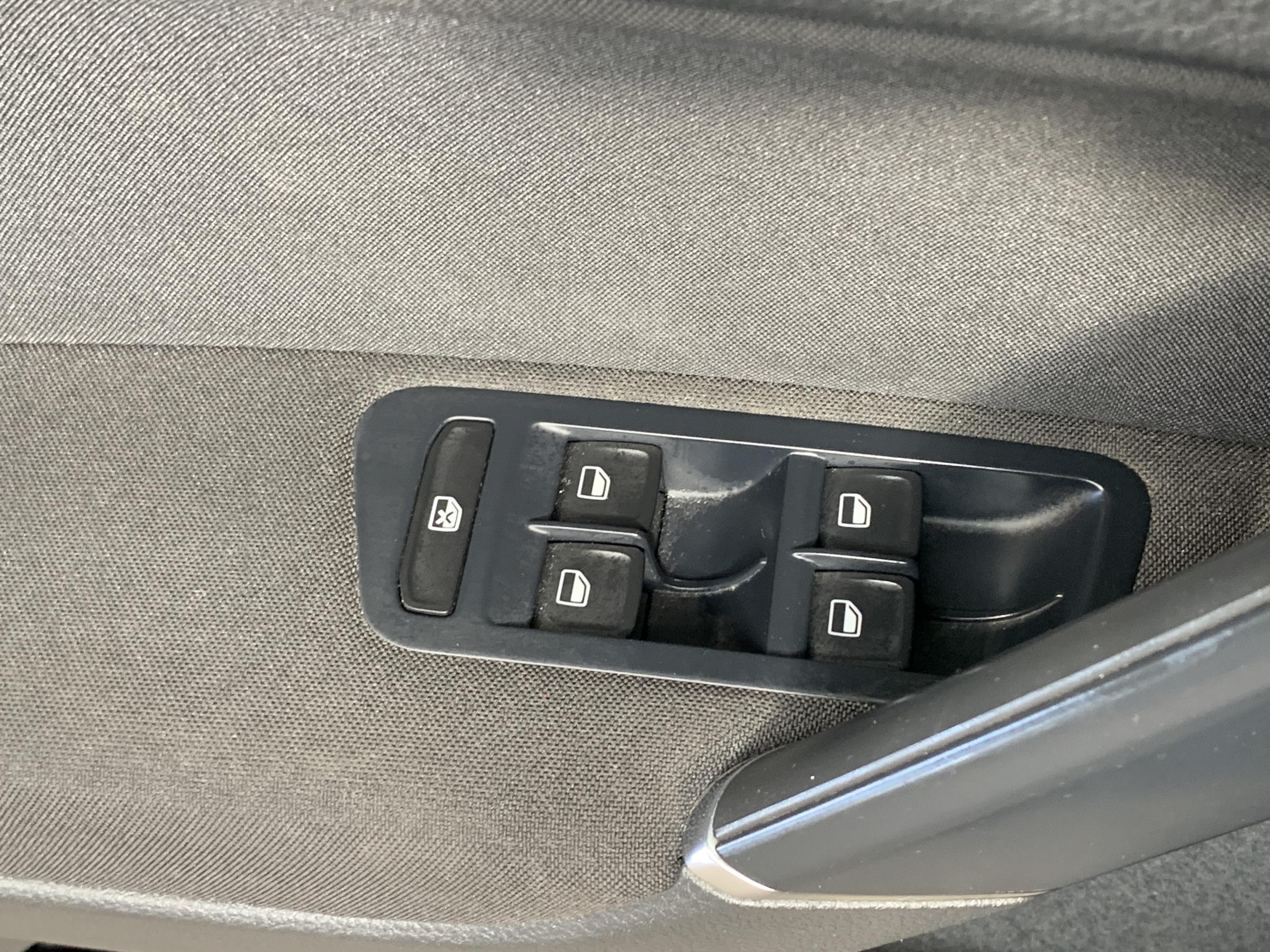 Volkswagen Golf, 2013 - pohled č. 19