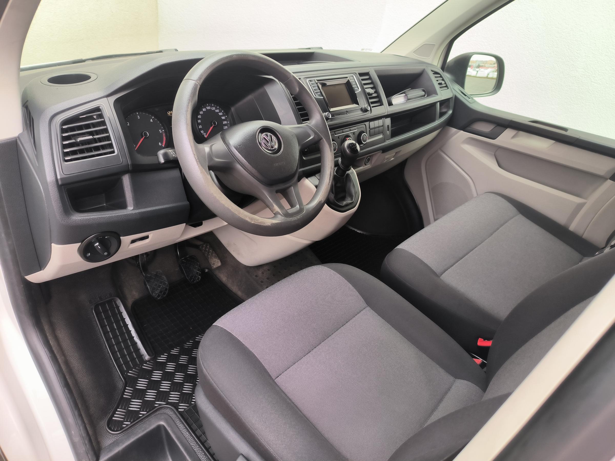 Volkswagen Transporter, 2018 - pohled č. 10