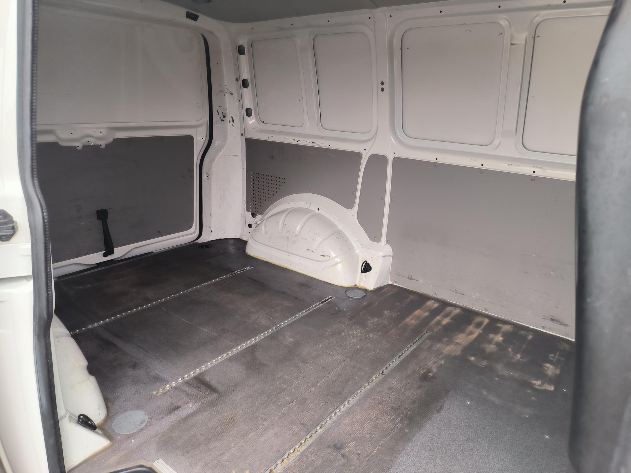 Volkswagen Transporter, 2018 - pohled č. 9