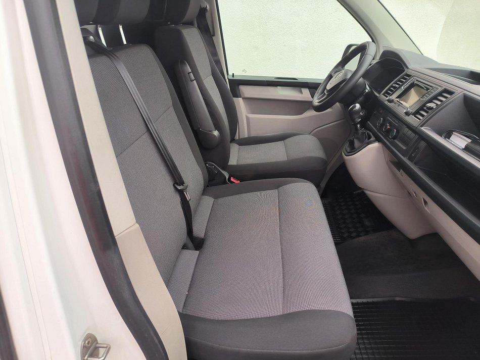 Volkswagen Transporter 2.0TDi 