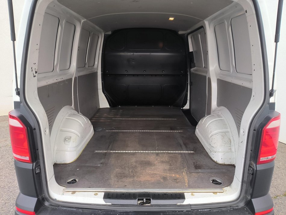 Volkswagen Transporter 2.0TDi 