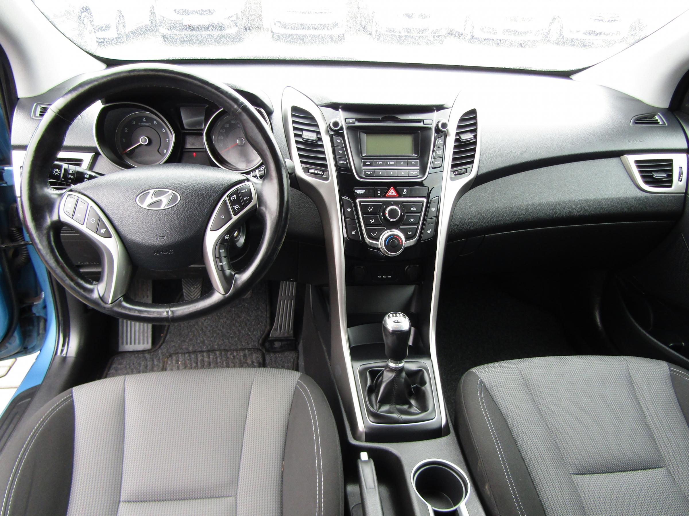 Hyundai i30, 2012 - pohled č. 8