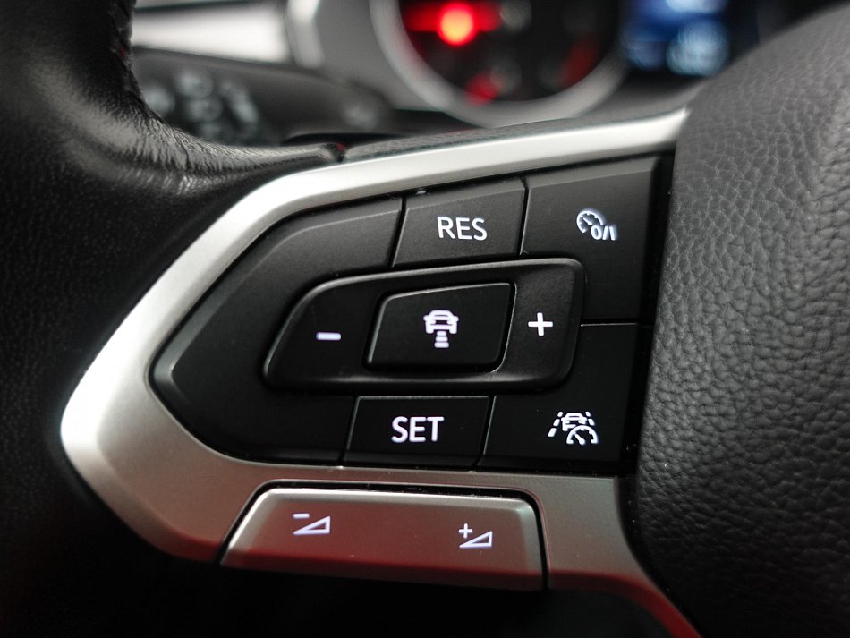 Volkswagen Passat 2.0 TDi 