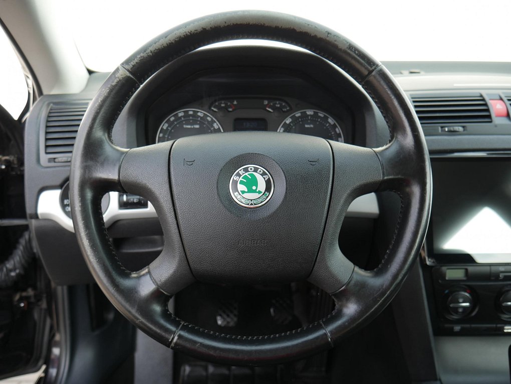Škoda Octavia II 1.6MPi Ambiente