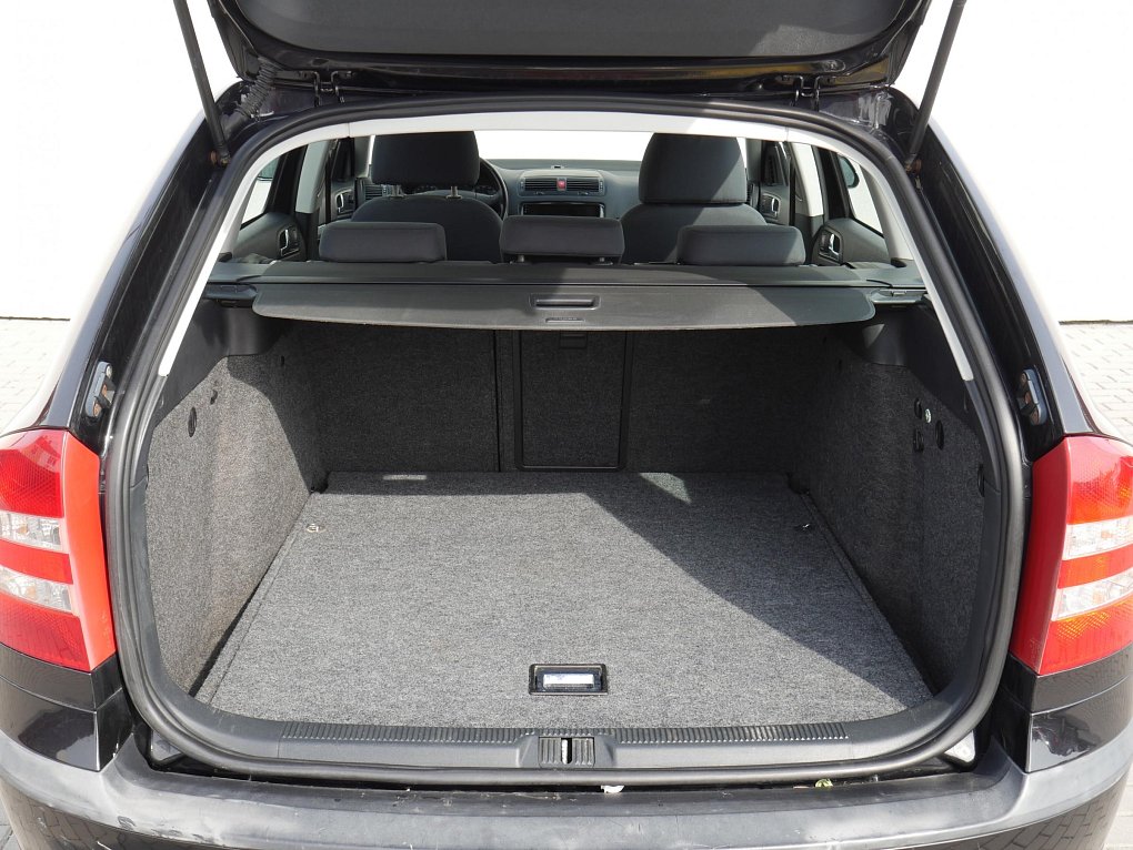 Škoda Octavia II 1.6MPi Ambiente