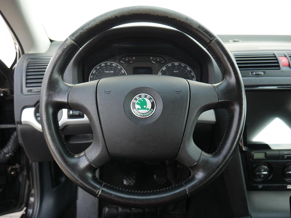 Škoda Octavia II 1.6MPi Ambiente