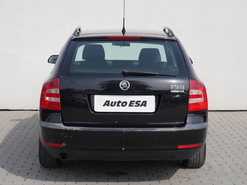Škoda Octavia II 1.6MPi Ambiente