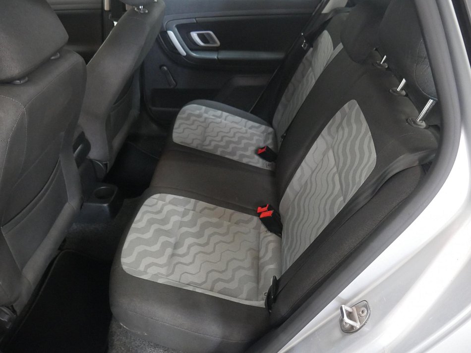 Škoda Fabia II 1.6i 