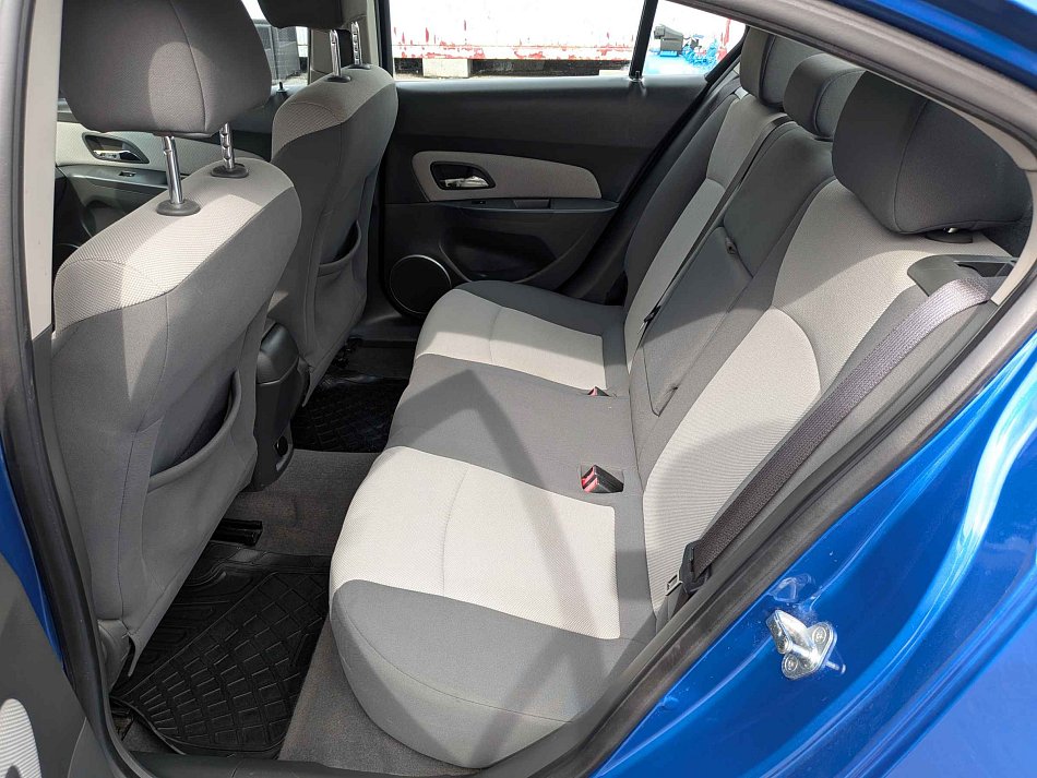 Chevrolet Cruze 1.6i 