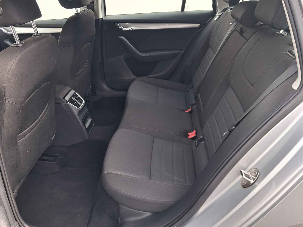 Škoda Octavia III 2.0 TDi Elegance