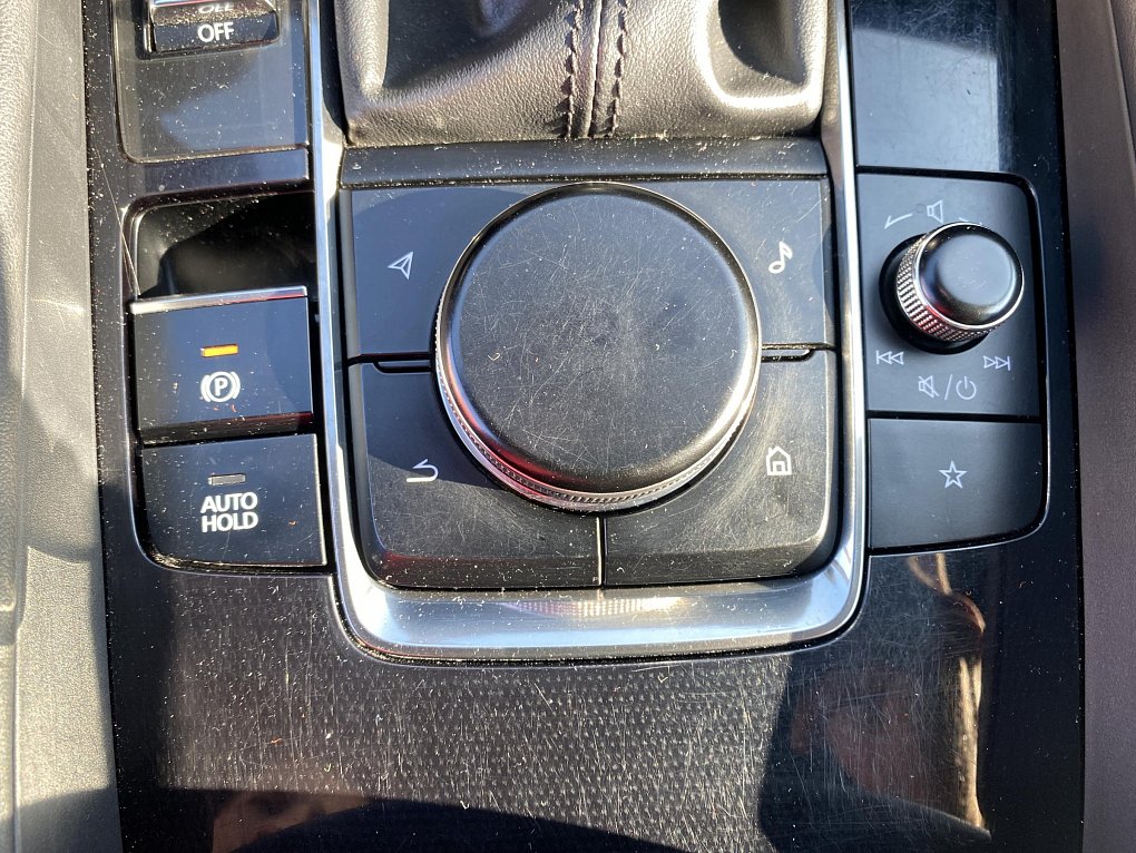 Mazda 3 2.0i  Takumi