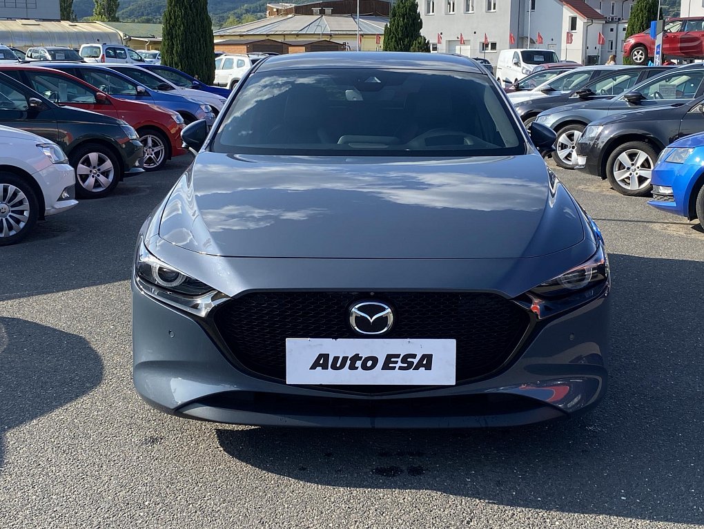 Mazda 3 2.0i  Takumi