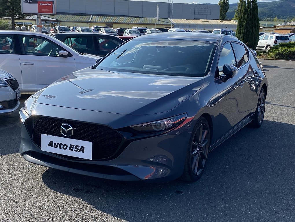 Mazda 3 2.0i  Takumi