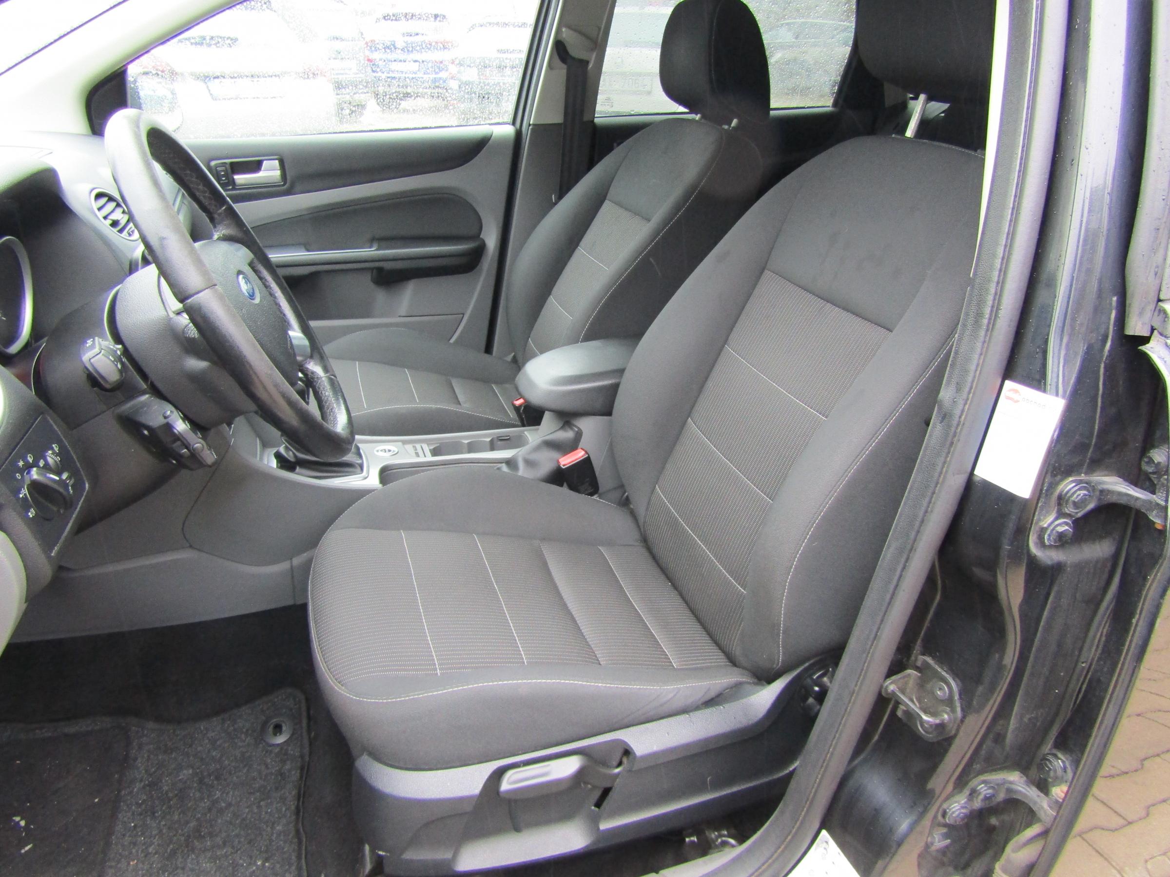 Ford Focus, 2010 - pohled č. 10