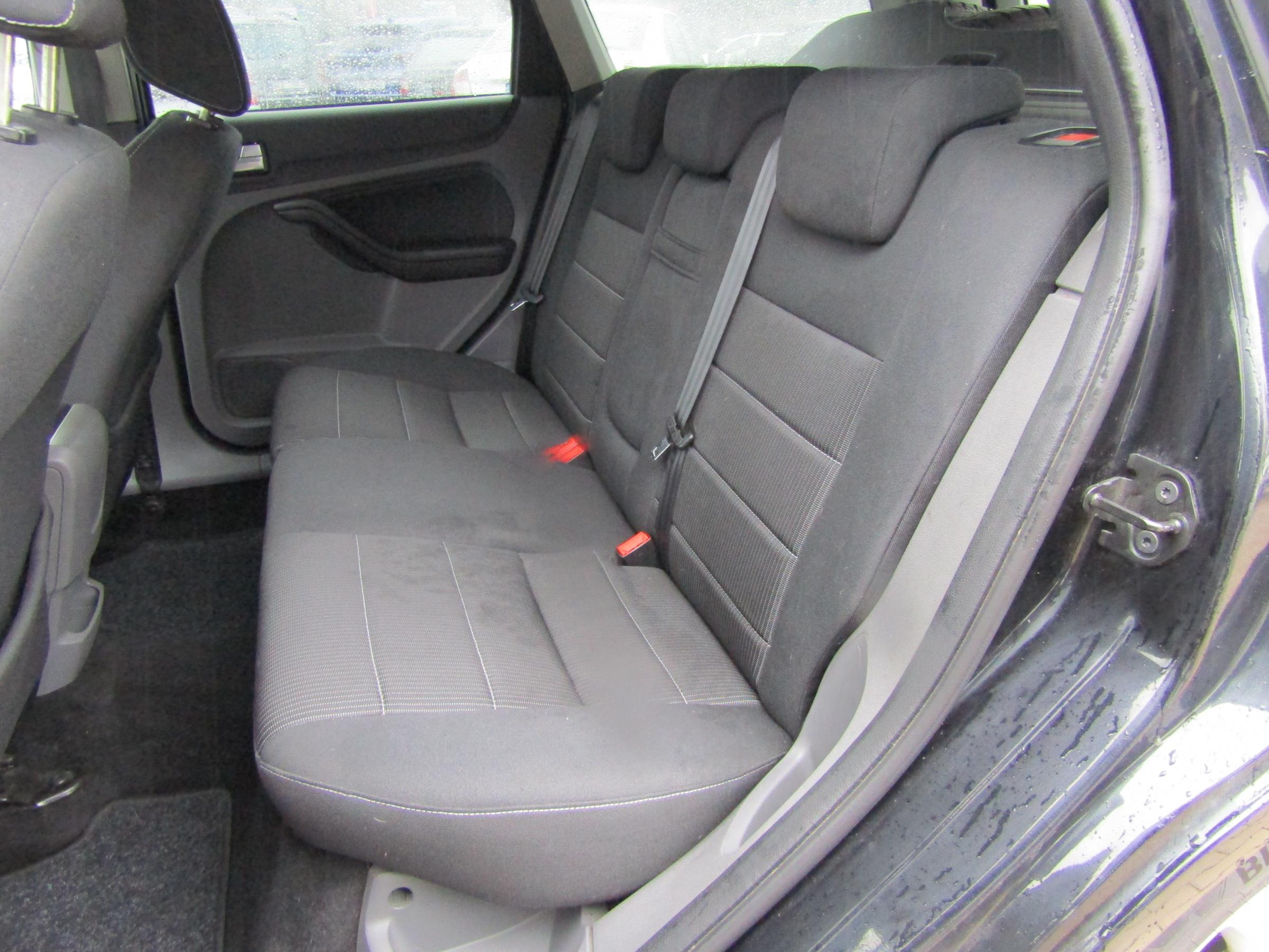 Ford Focus, 2010 - pohled č. 11