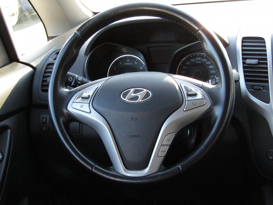 Hyundai Ix20 1.6i 
