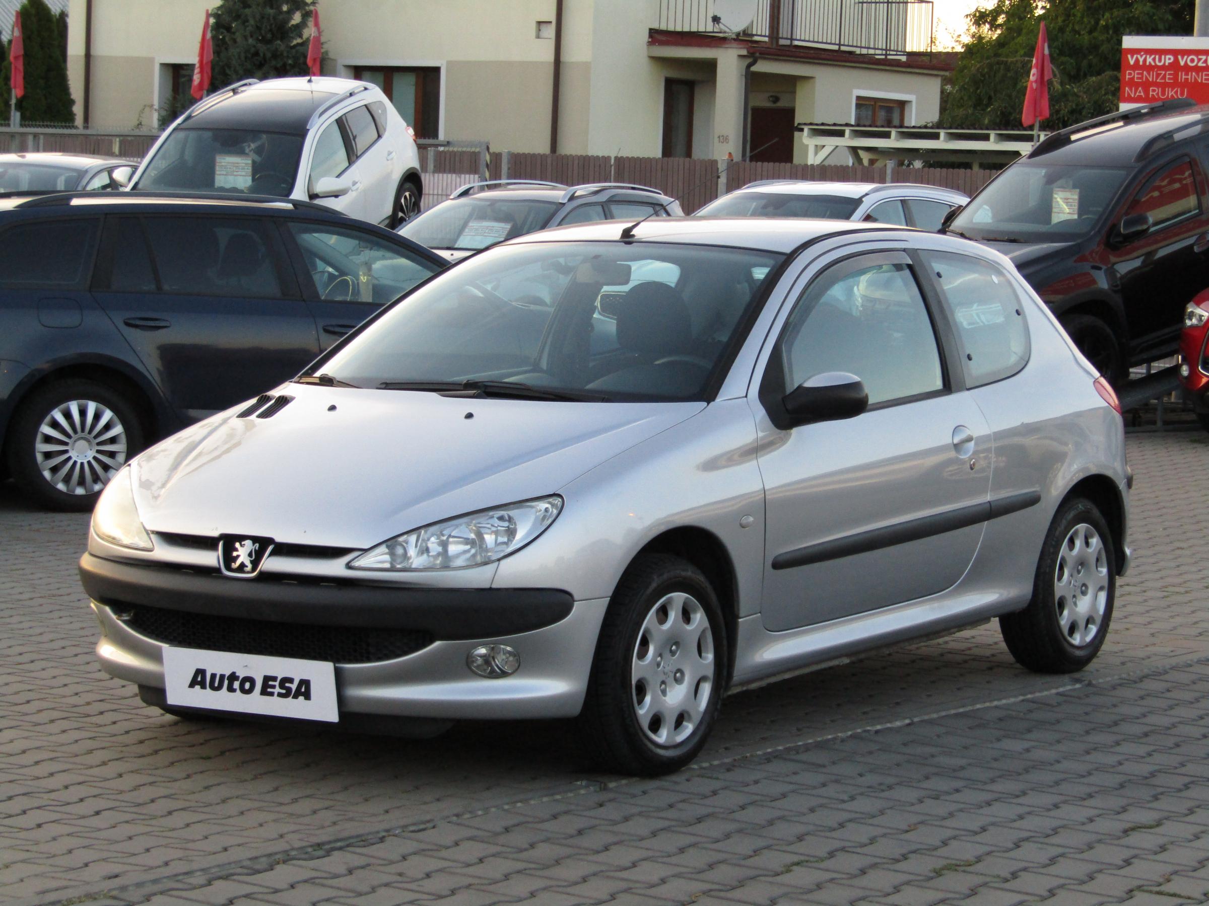 Peugeot 206, 2004 - pohled č. 3