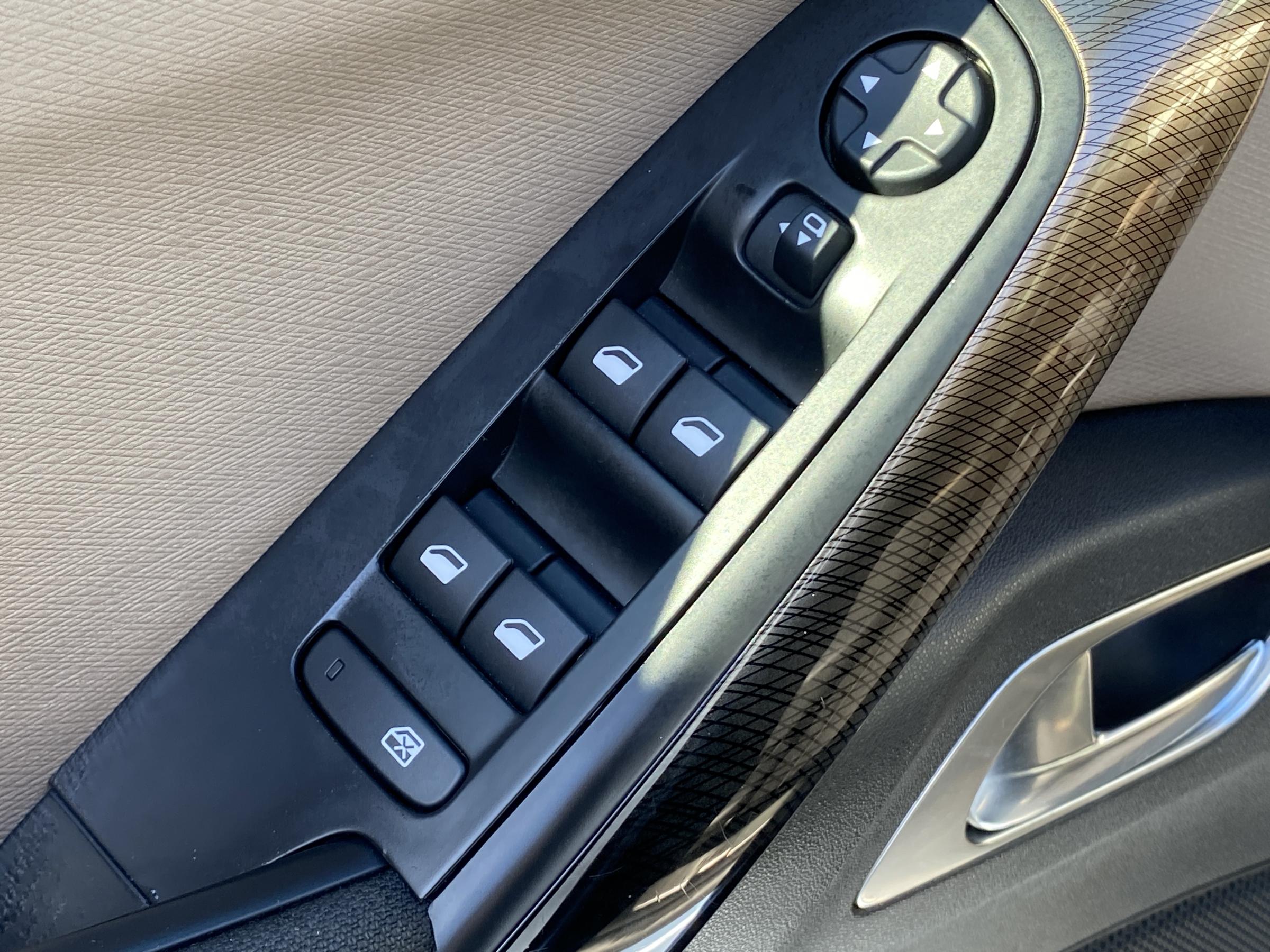 Citroën C4 Picasso, 2015 - pohled č. 11