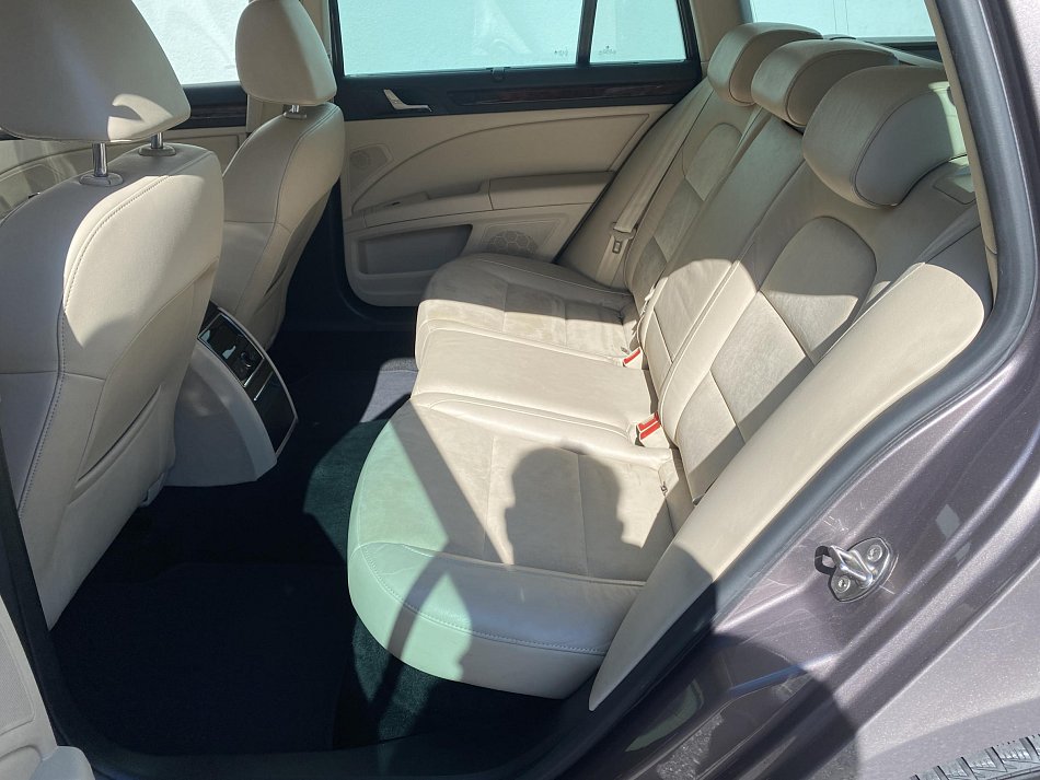 Škoda Superb II 2.0 TDi Elegance 4x4