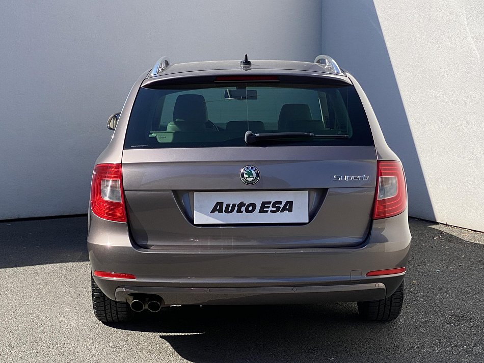 Škoda Superb II 2.0 TDi Elegance 4x4